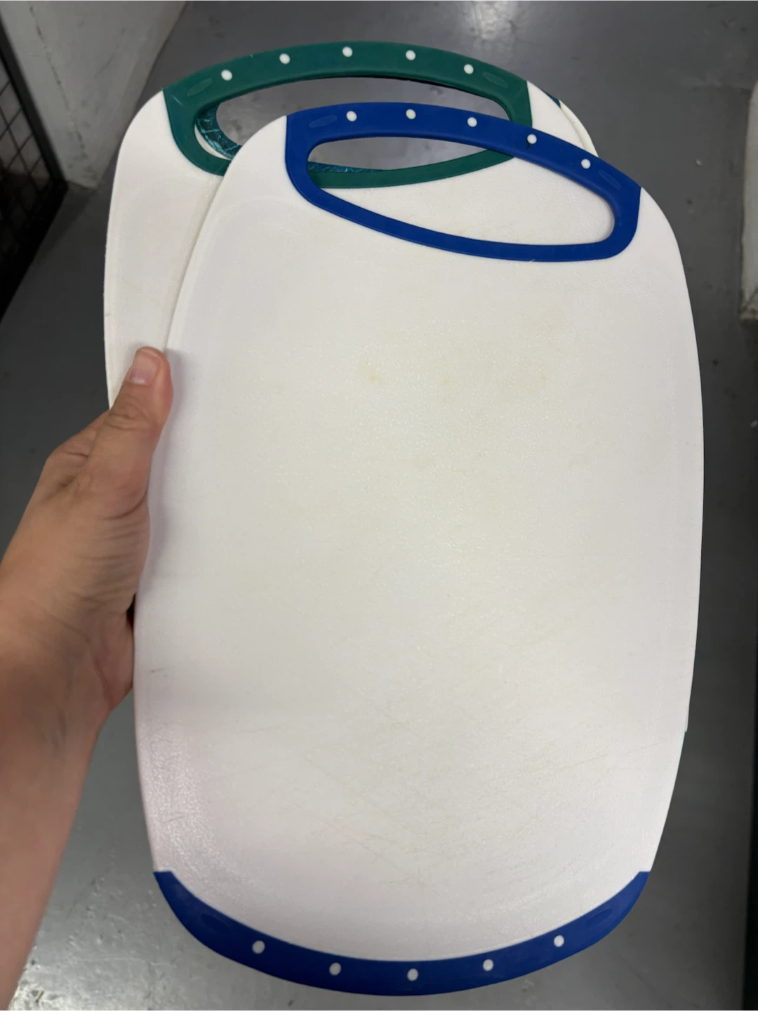 FREE T-fal frying pan, pot + cutting boards
