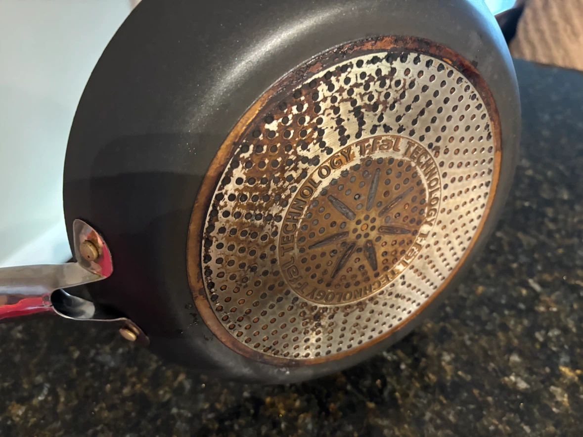 FREE T-fal frying pan, pot + cutting boards - photo 4