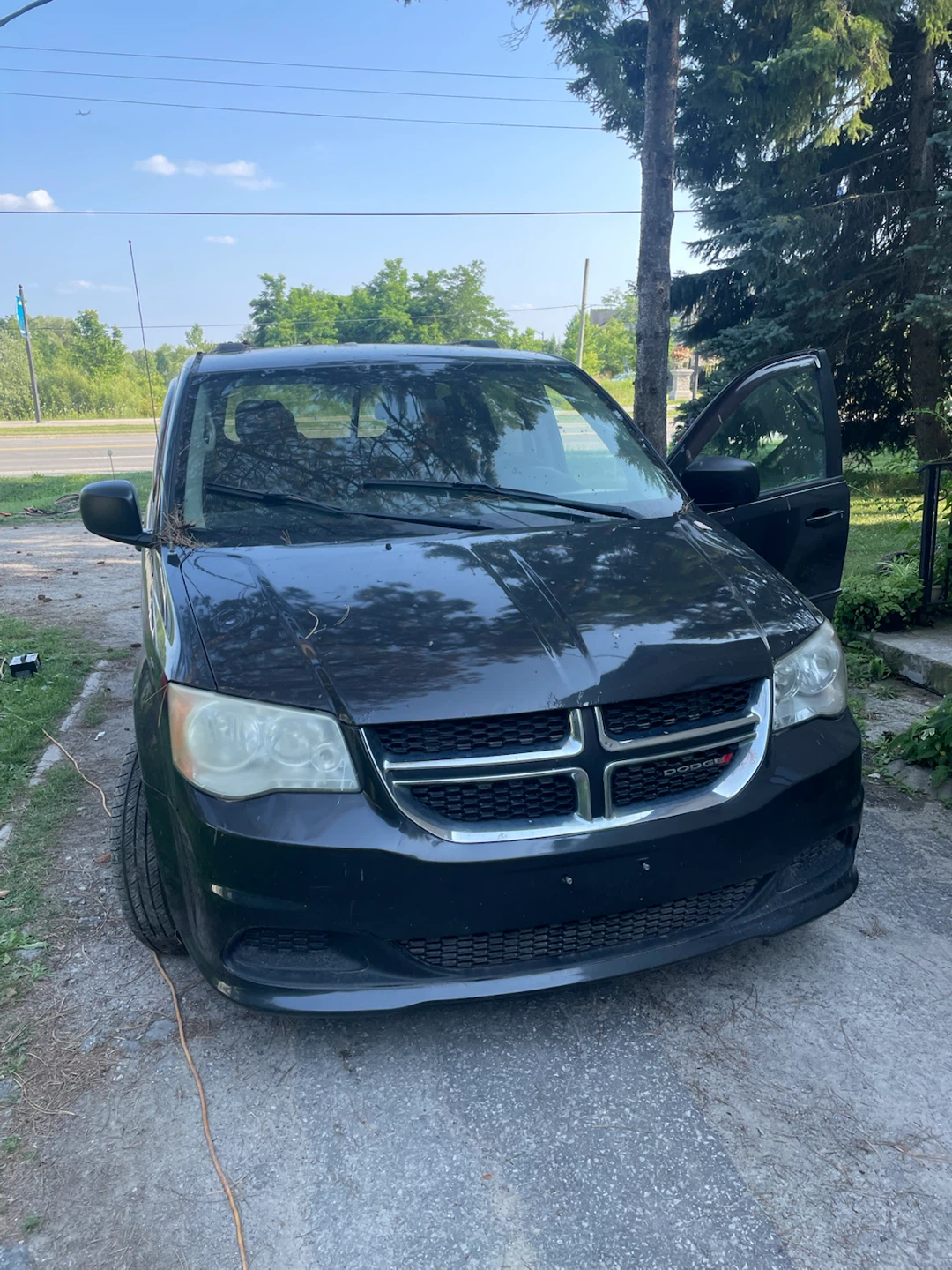 Dodge Grand Caravan Minivan (for parts)