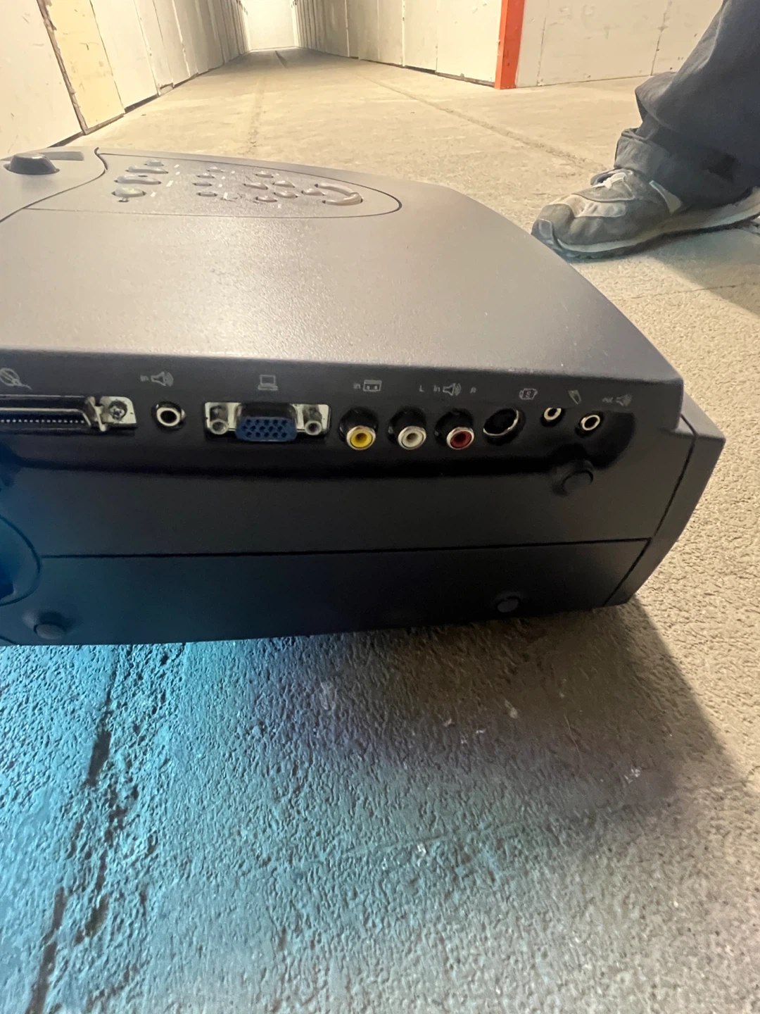InFocus LP755 Projector with Carrying Case - photo 2