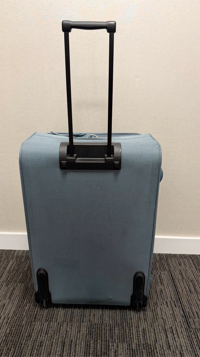 Large Softside 2-Wheel Luggage - photo 4
