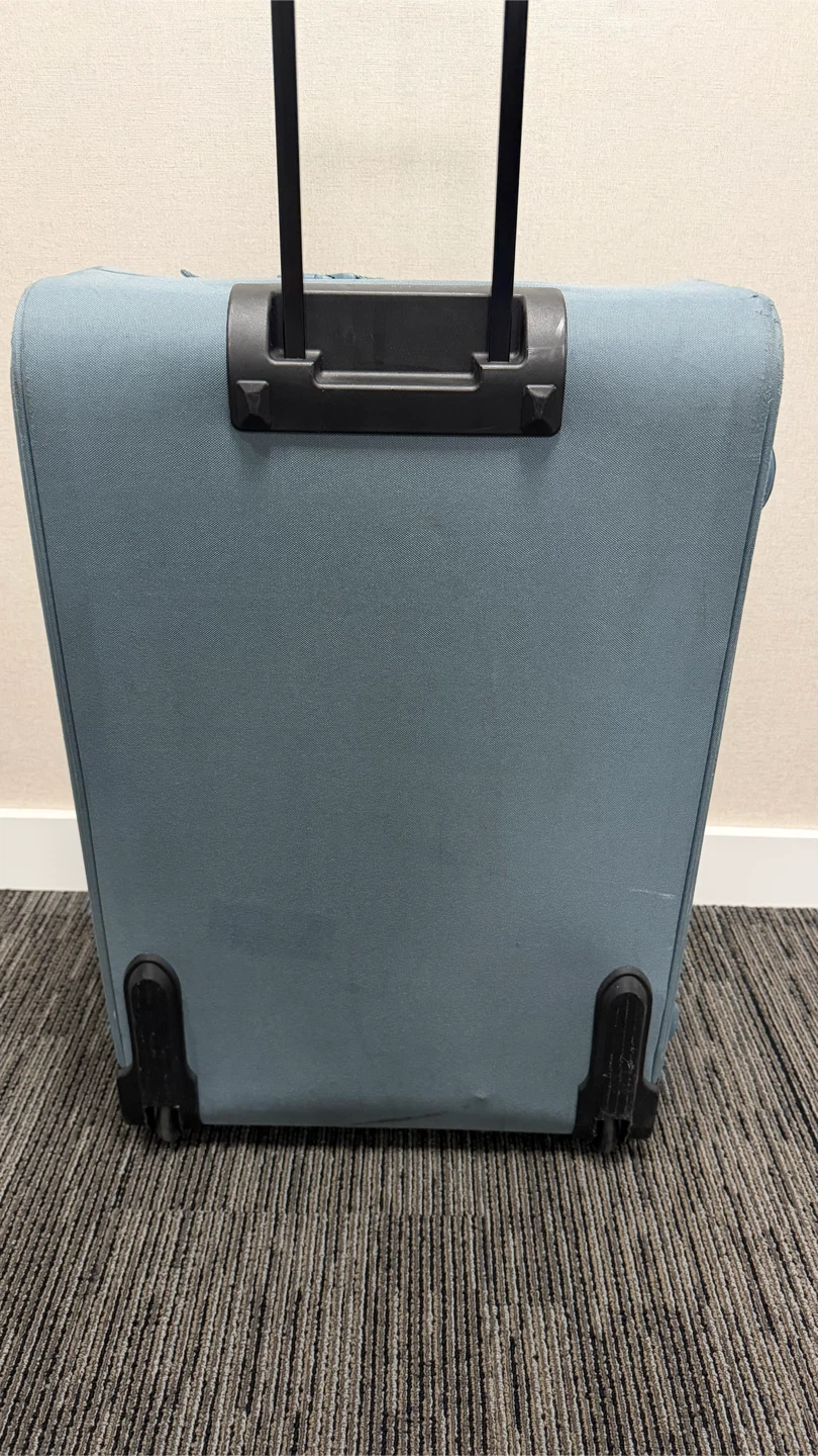 Large Softside 2-Wheel Luggage - photo 5