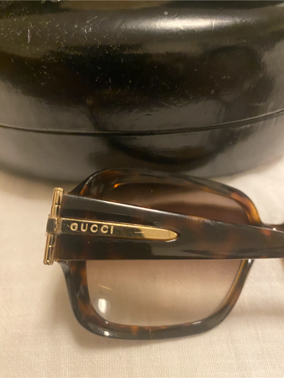 Oversized vintage Gucci Tortoiseshell Sunglasses - photo 4