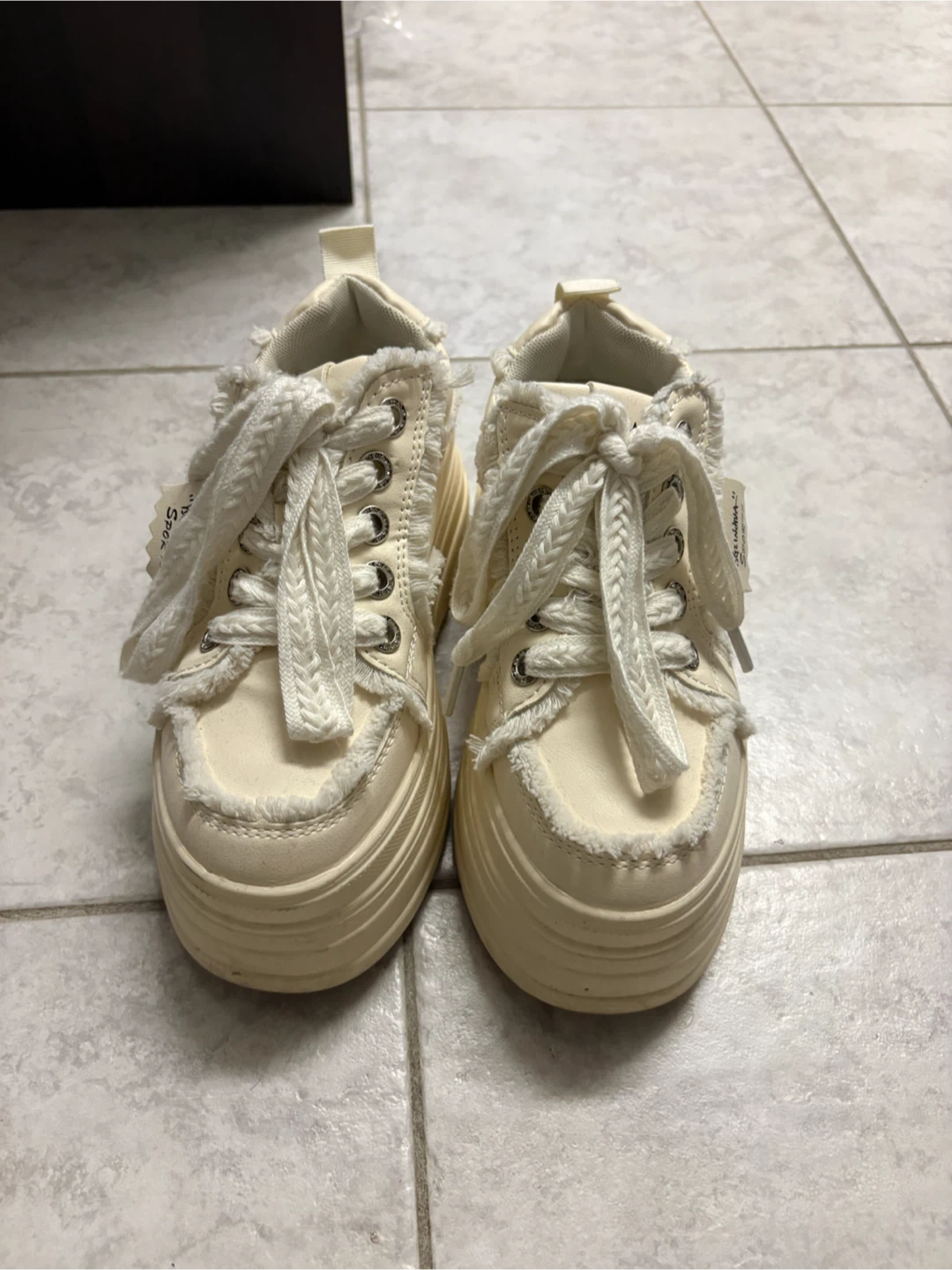 Platform sneakers 2inch size 4 - photo 2