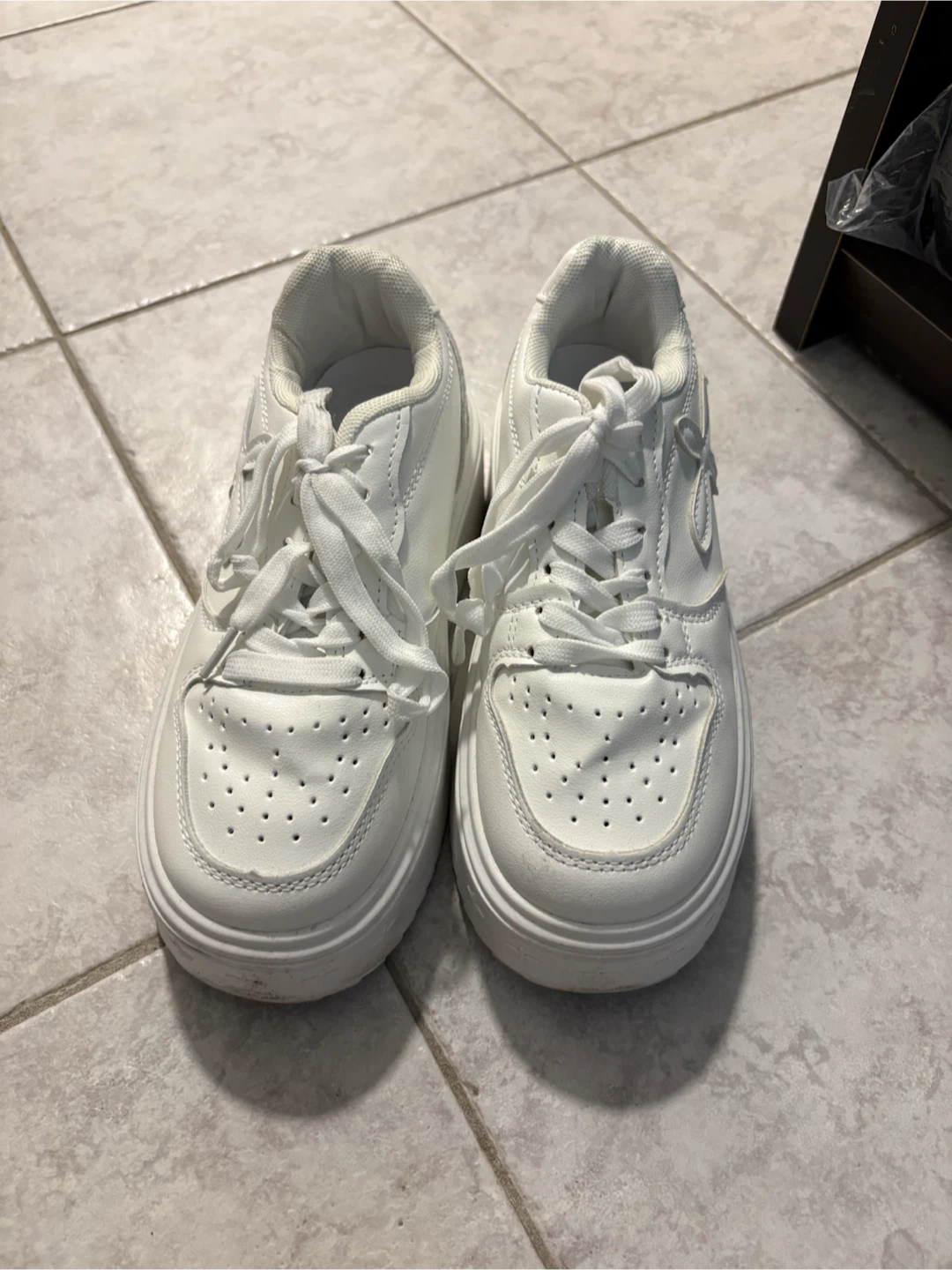 White Platform Sneakers size 5 - photo 2