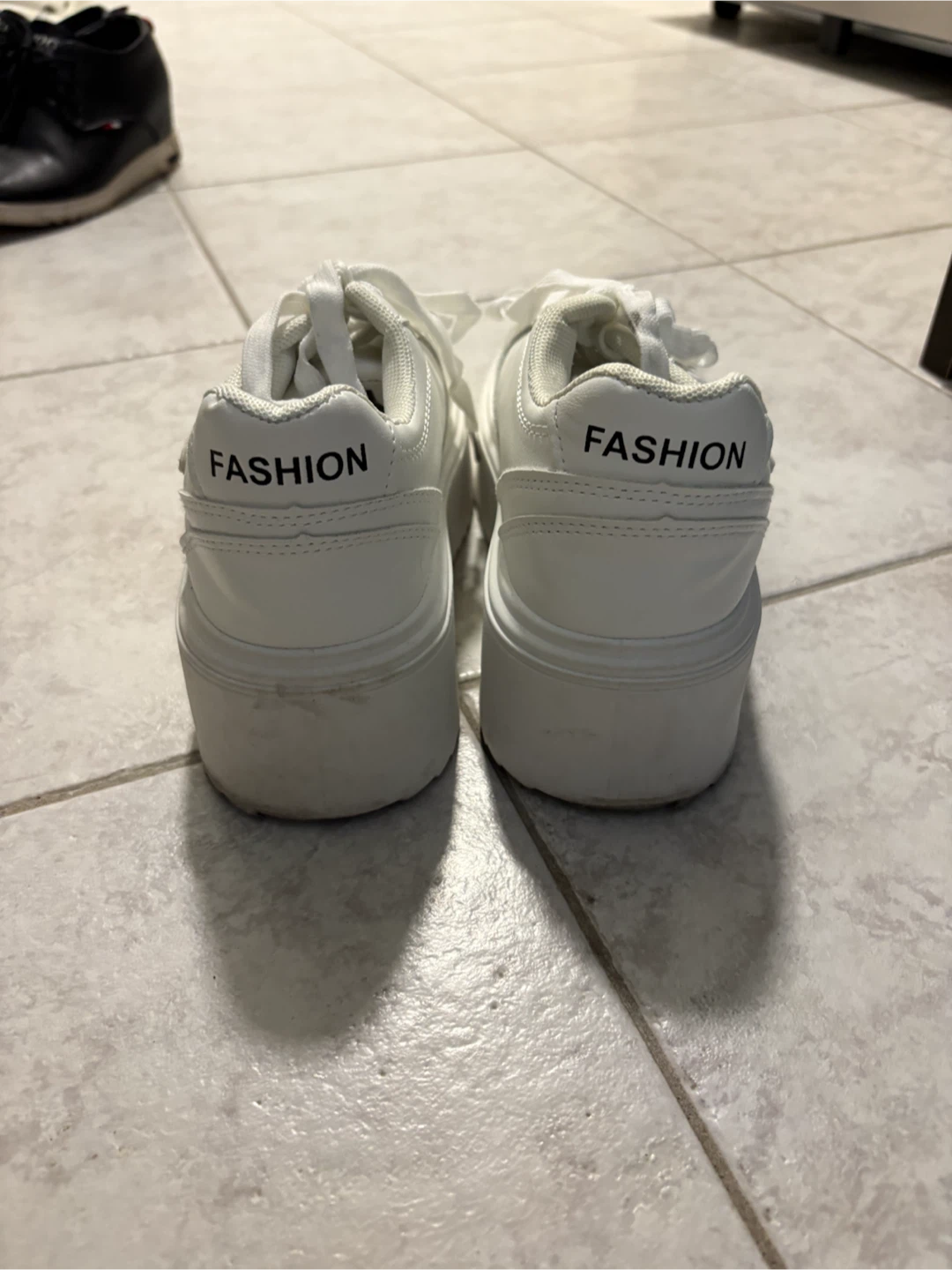 White Platform Sneakers size 5 - photo 3