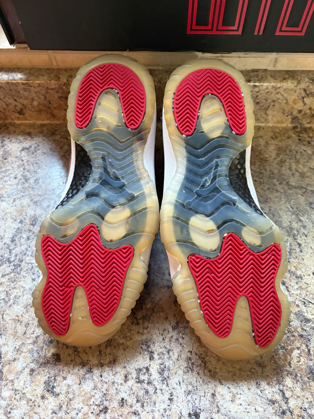 Air Jordan 11 Red Sneakers - photo 5