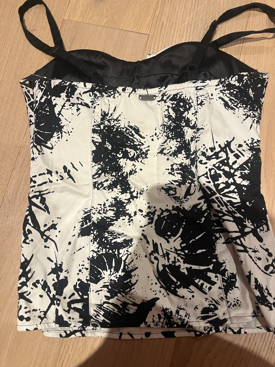 Guess Black & White Abstract Print Camisole Top S/P - photo 3
