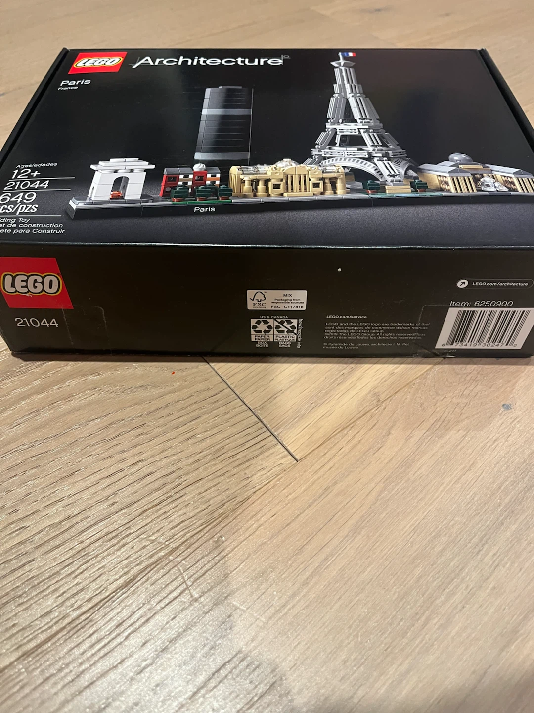 LEGO Architecture Paris Building Set 21044 - photo 2