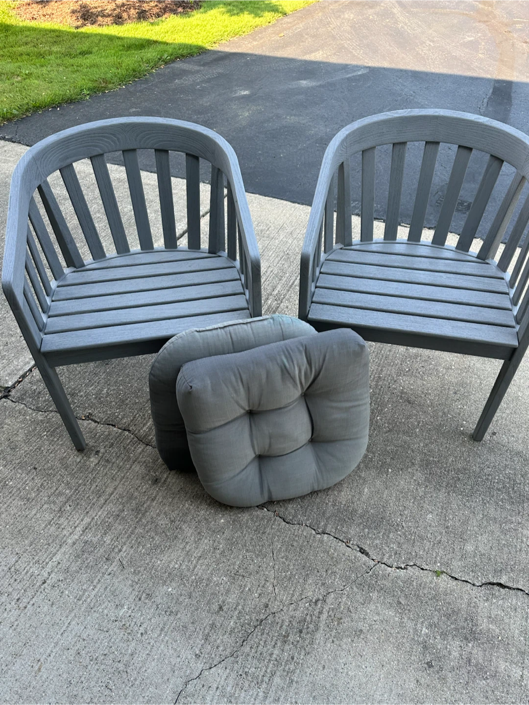 Gray Outdoor Chairs with Cushions - photo 2