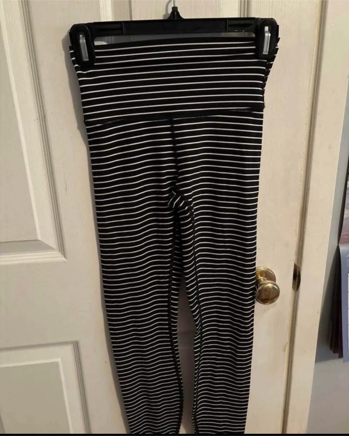 Lululemon leggings size 4 tight 28