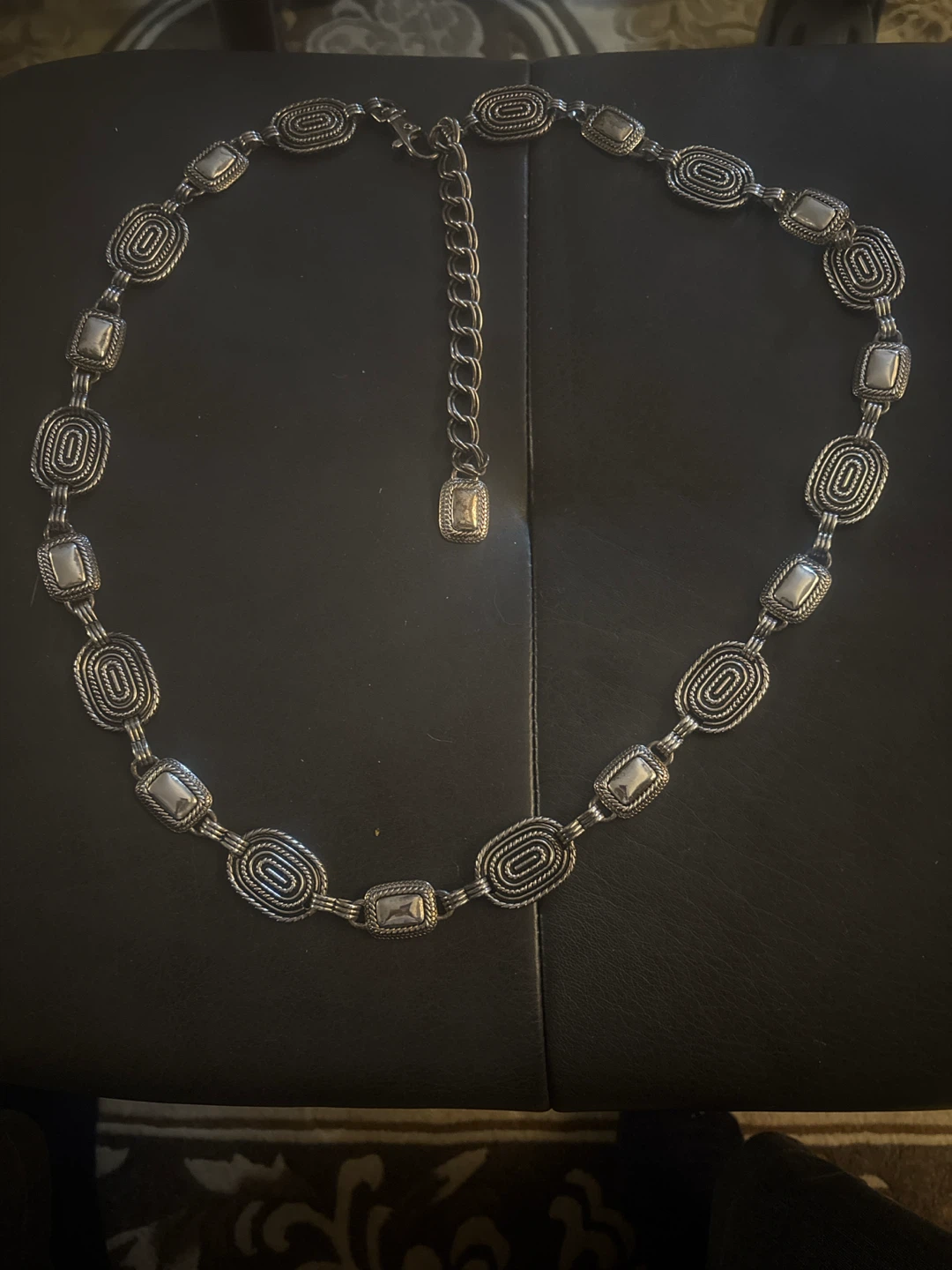 Silver Tone Link Belt with Decorative Ovals