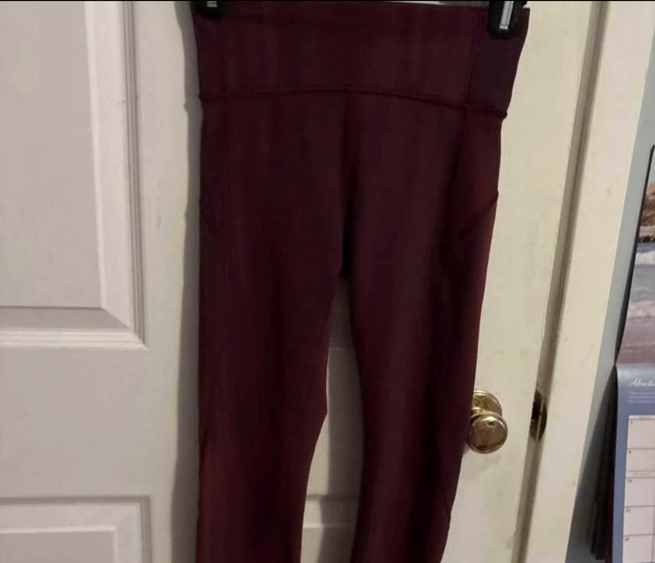 Lululemon movement leggings size 4 tight 25