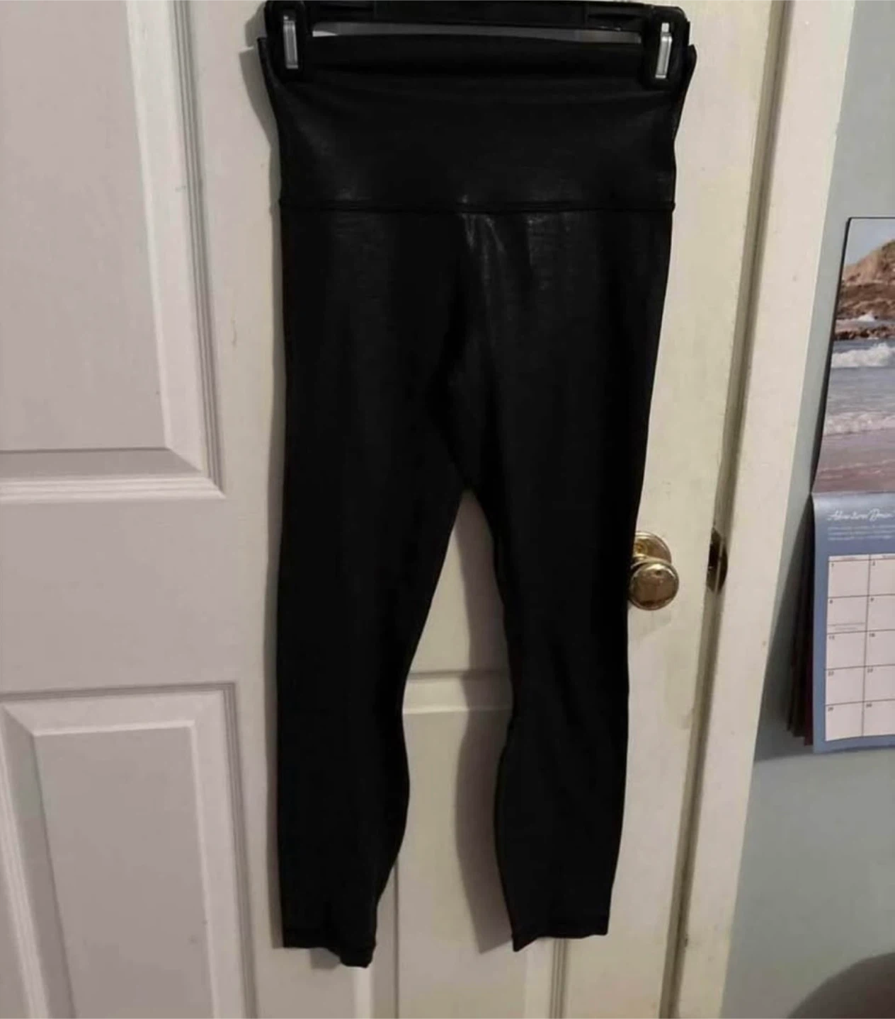 Lululemon leggings size 4 tight 25 black foil