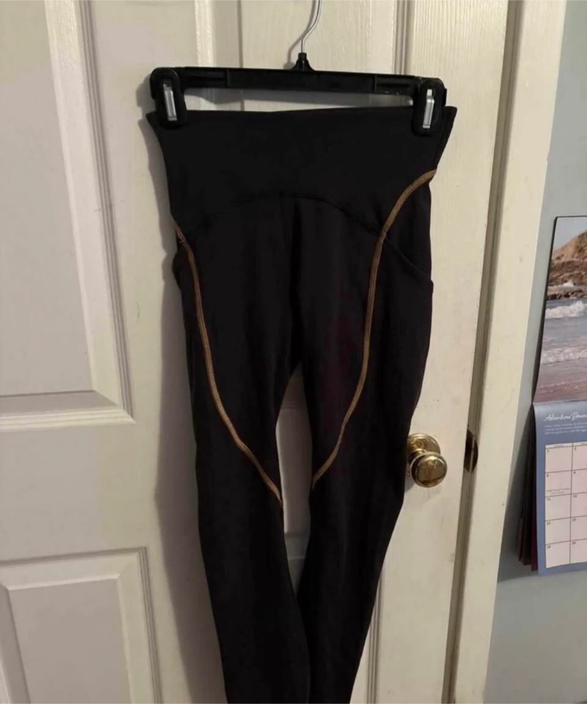 Lululemon leggings size 4 tight 25 pocket