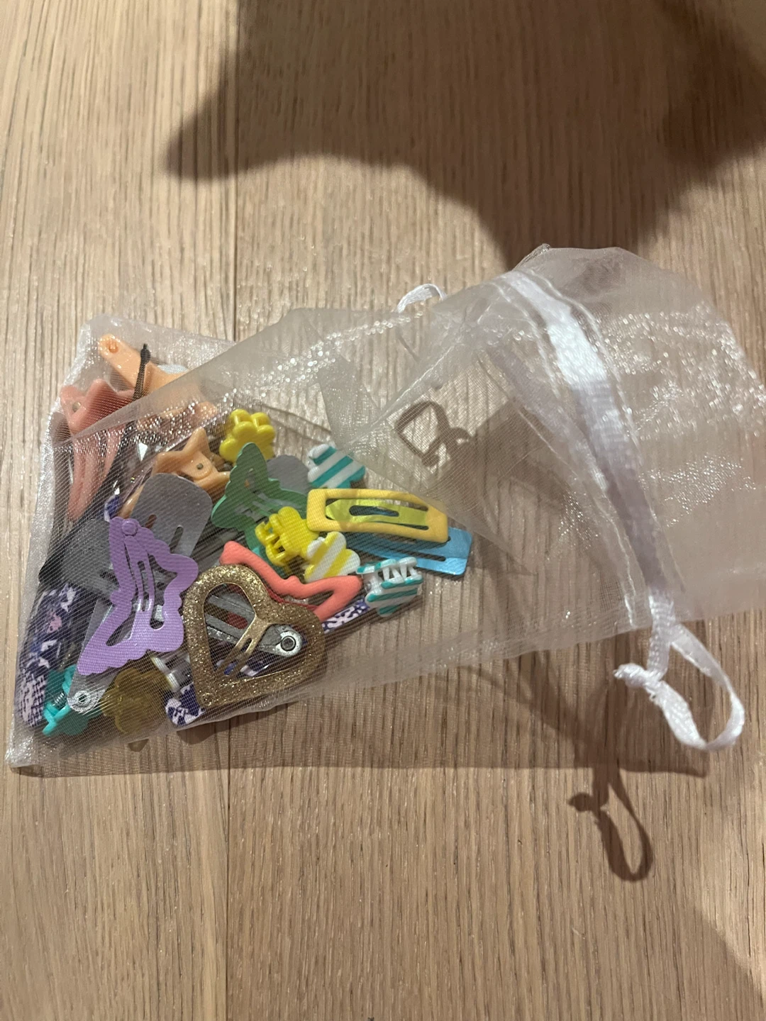 Assorted Hair Clips and Barrettes - photo 3