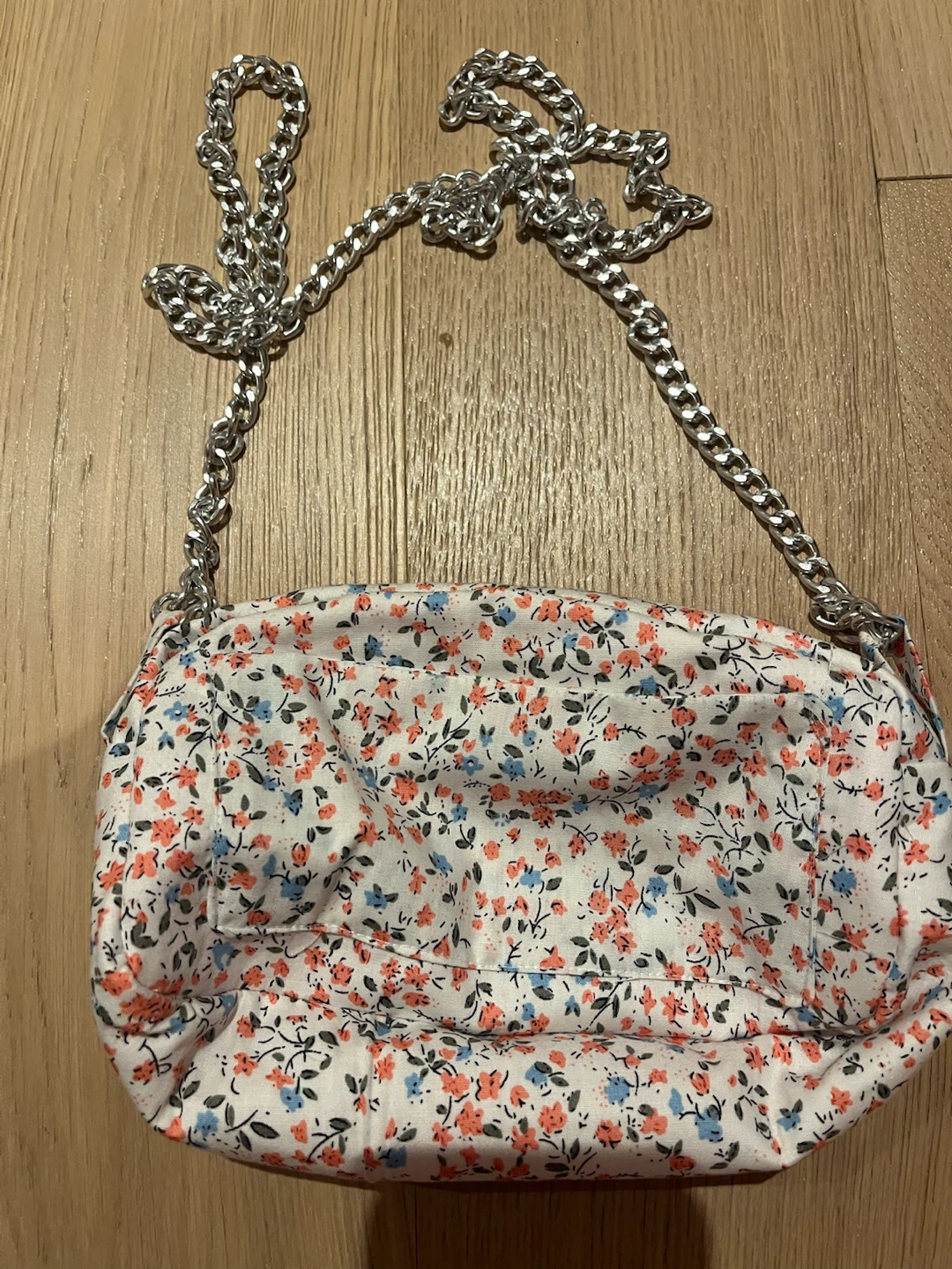 Floral Print Crossbody Bag with Silver Chain