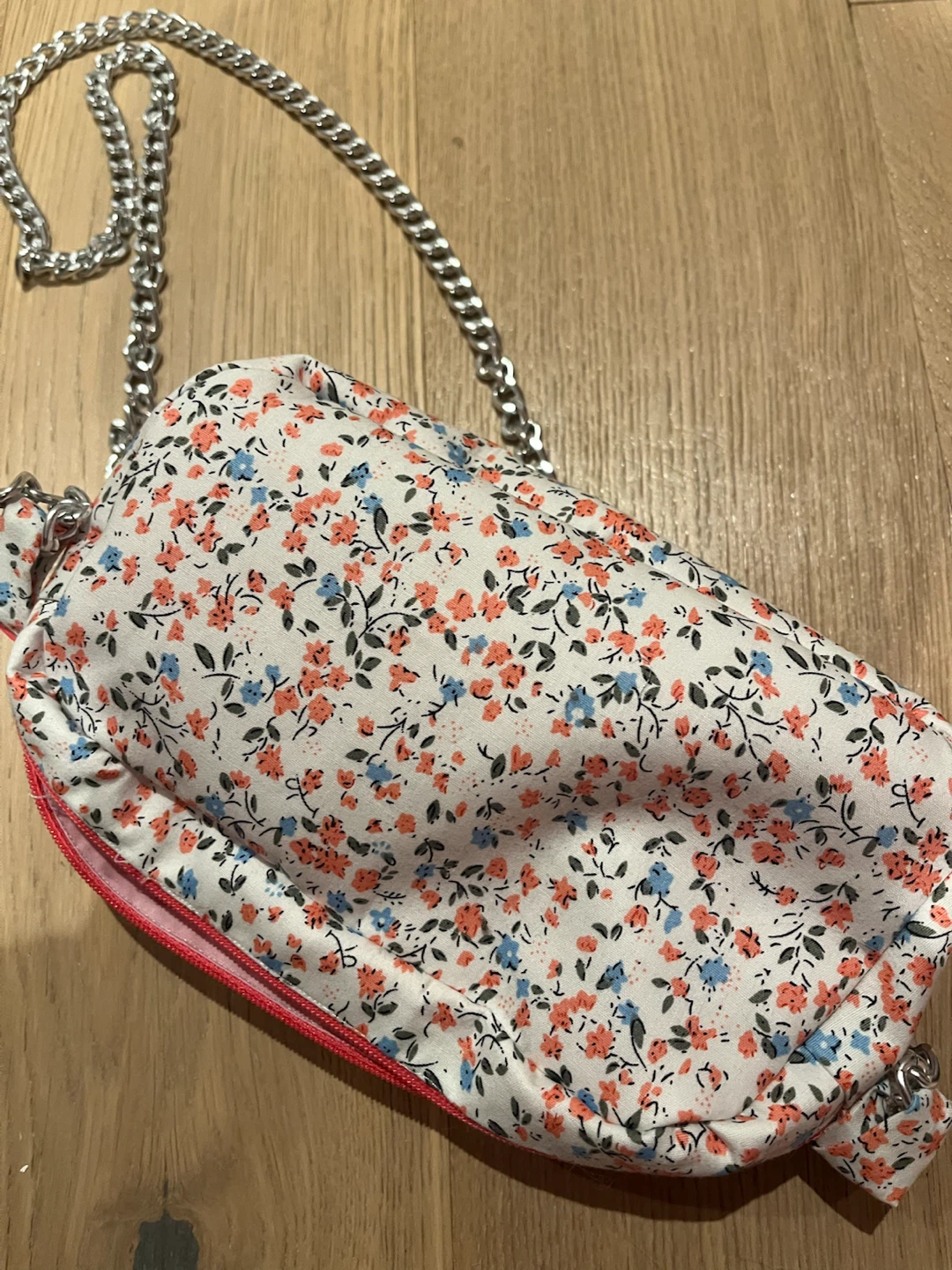 Floral Print Crossbody Bag with Silver Chain - photo 4