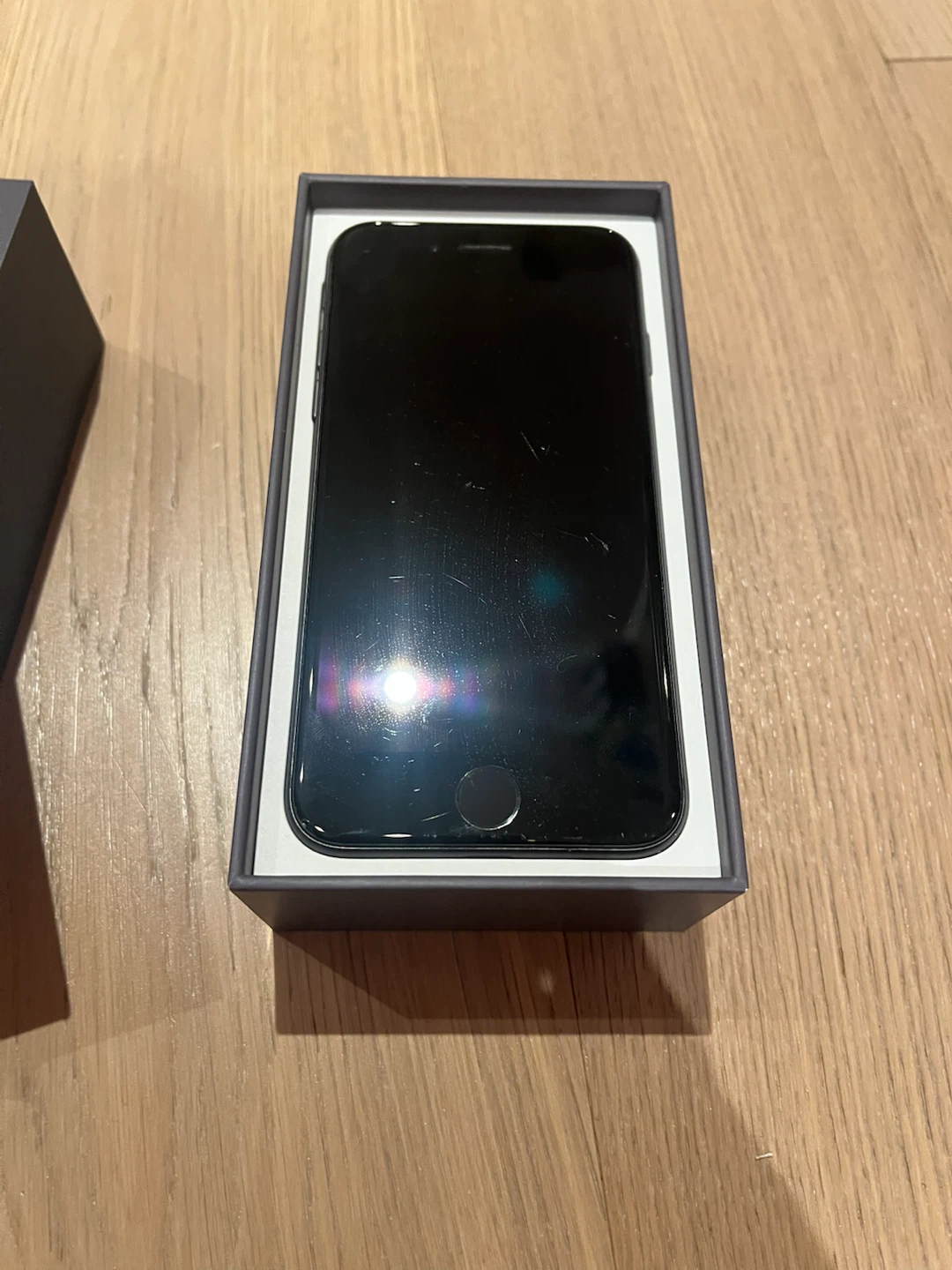 Apple iPhone 8 - photo 2