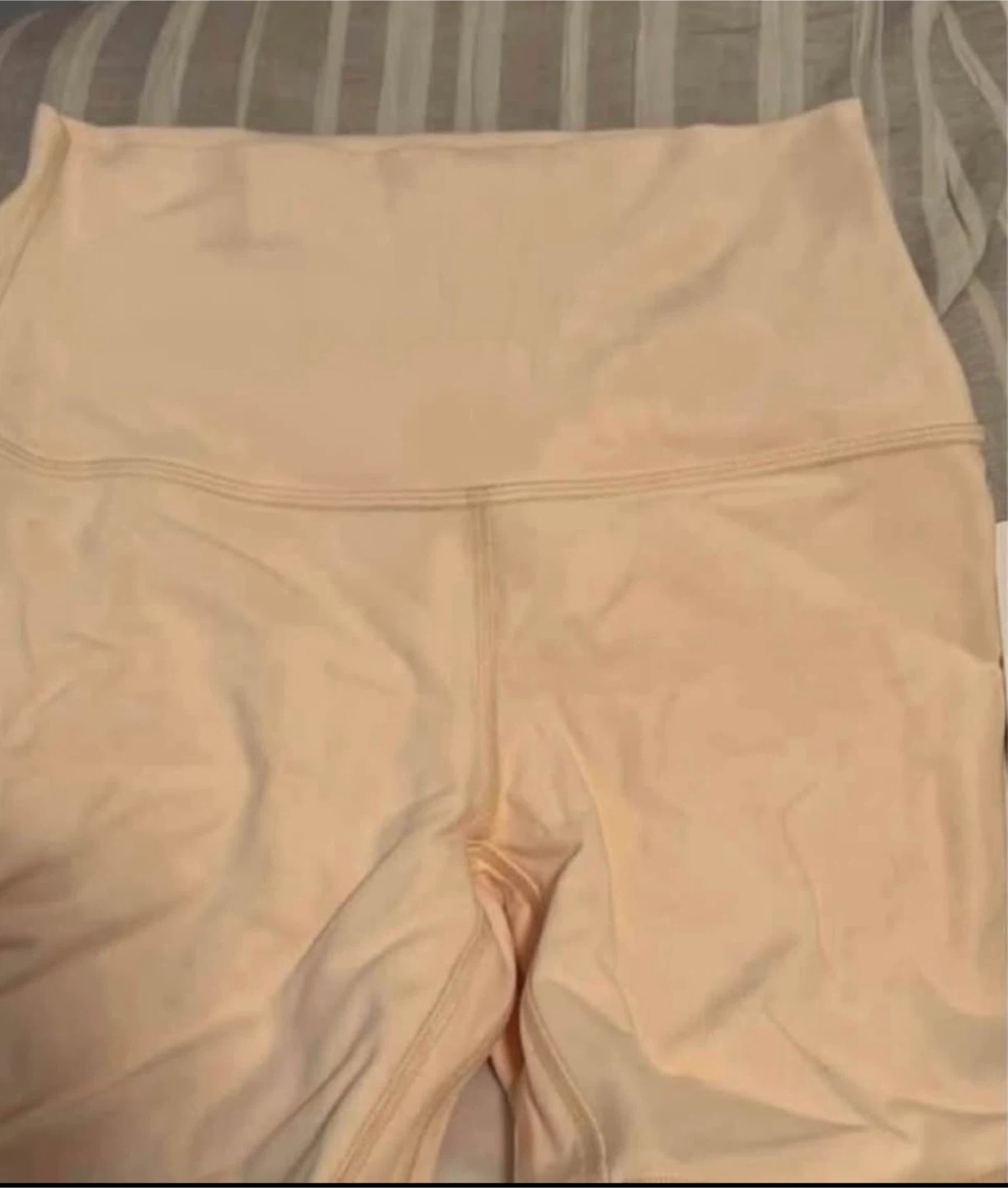 Lululemon align shorts size 4 length 6 tags on butter cream