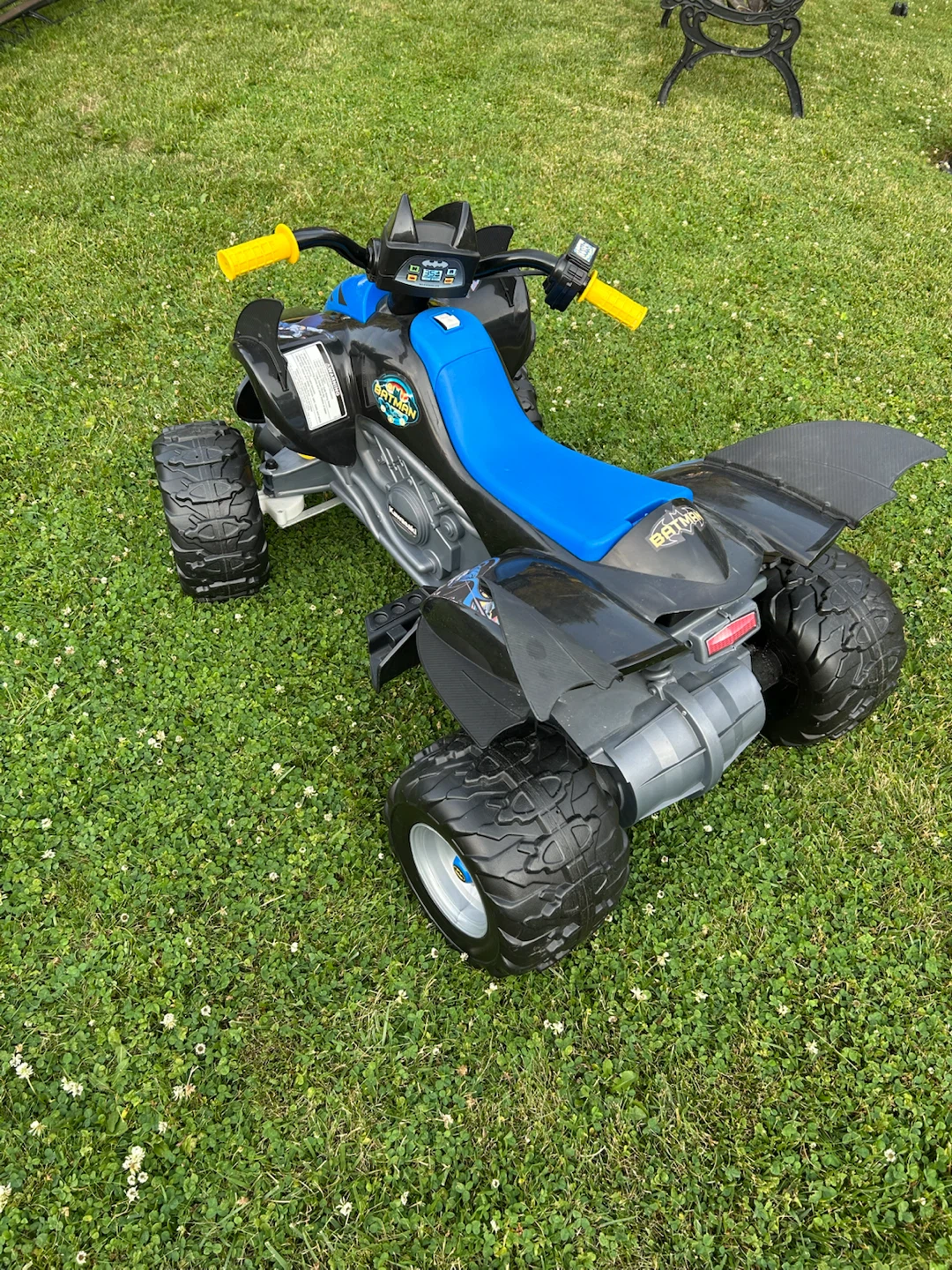 Batman Power Wheels ATV 12 volt kids ride toy - photo 5