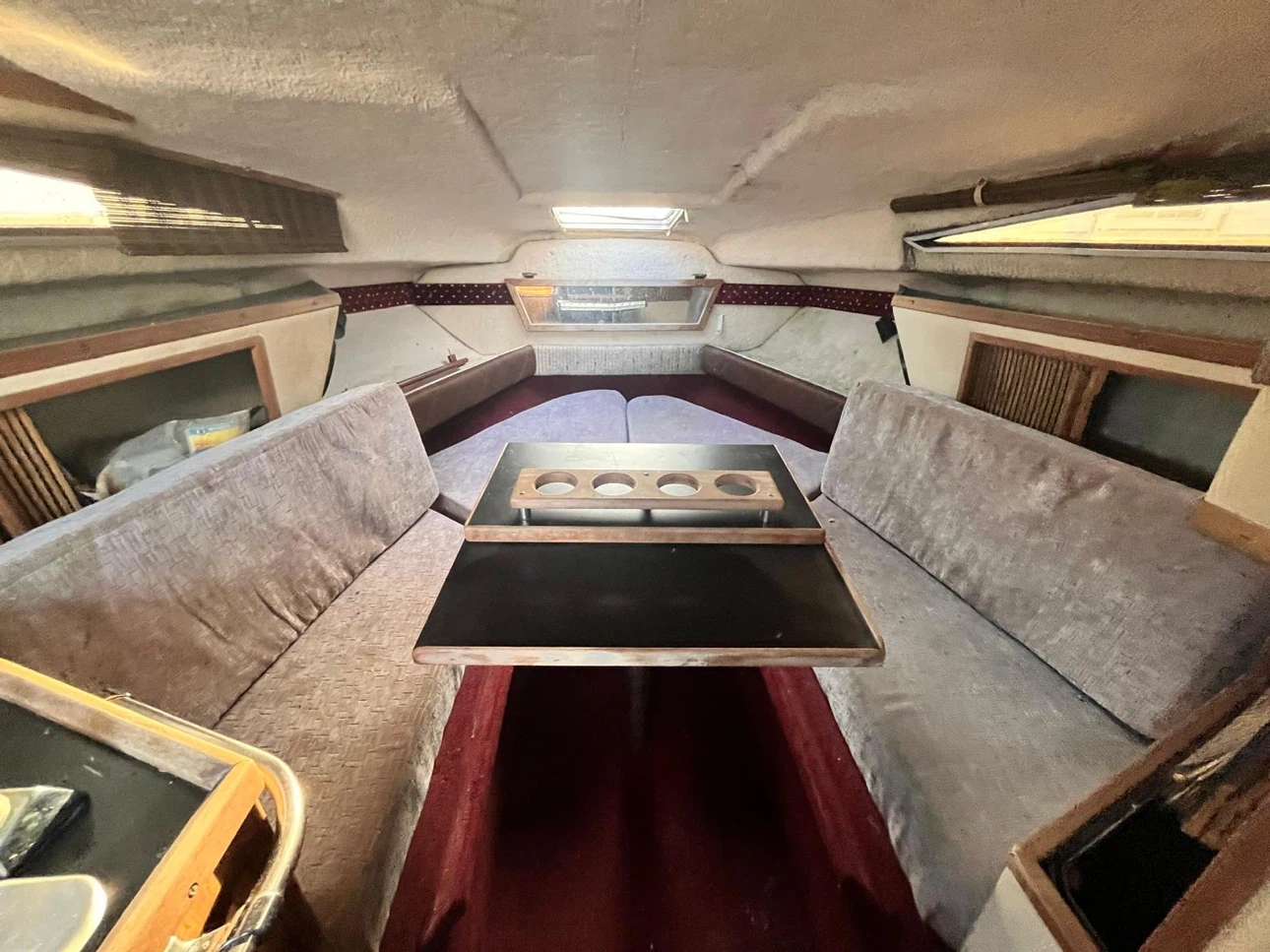 XL Sea Ray Sundancer Cabin Cruiser 27 ft $3500 firm - photo 4