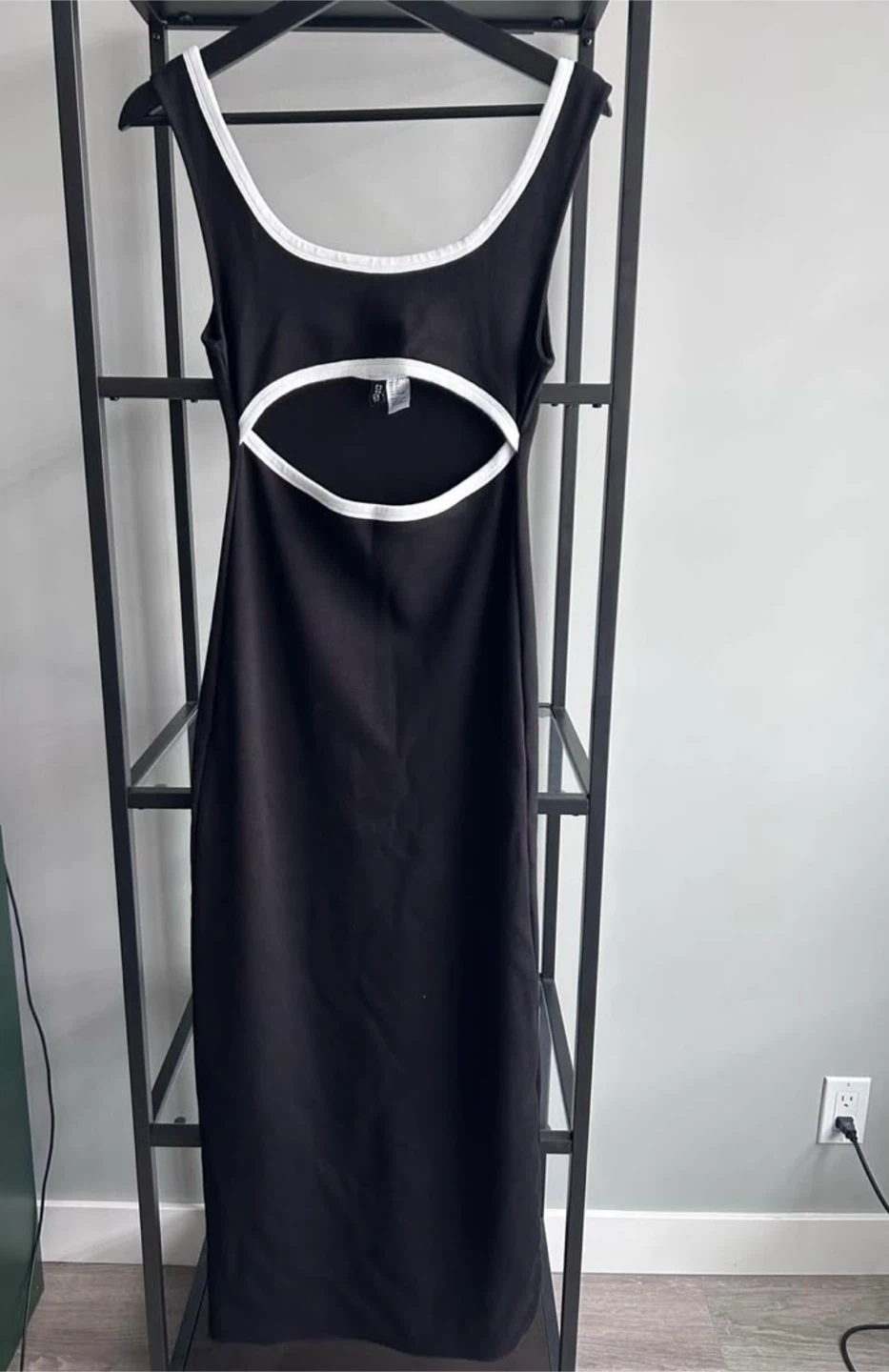 H&M Black & White Cut-Out Maxi Dress Size Small - photo 2