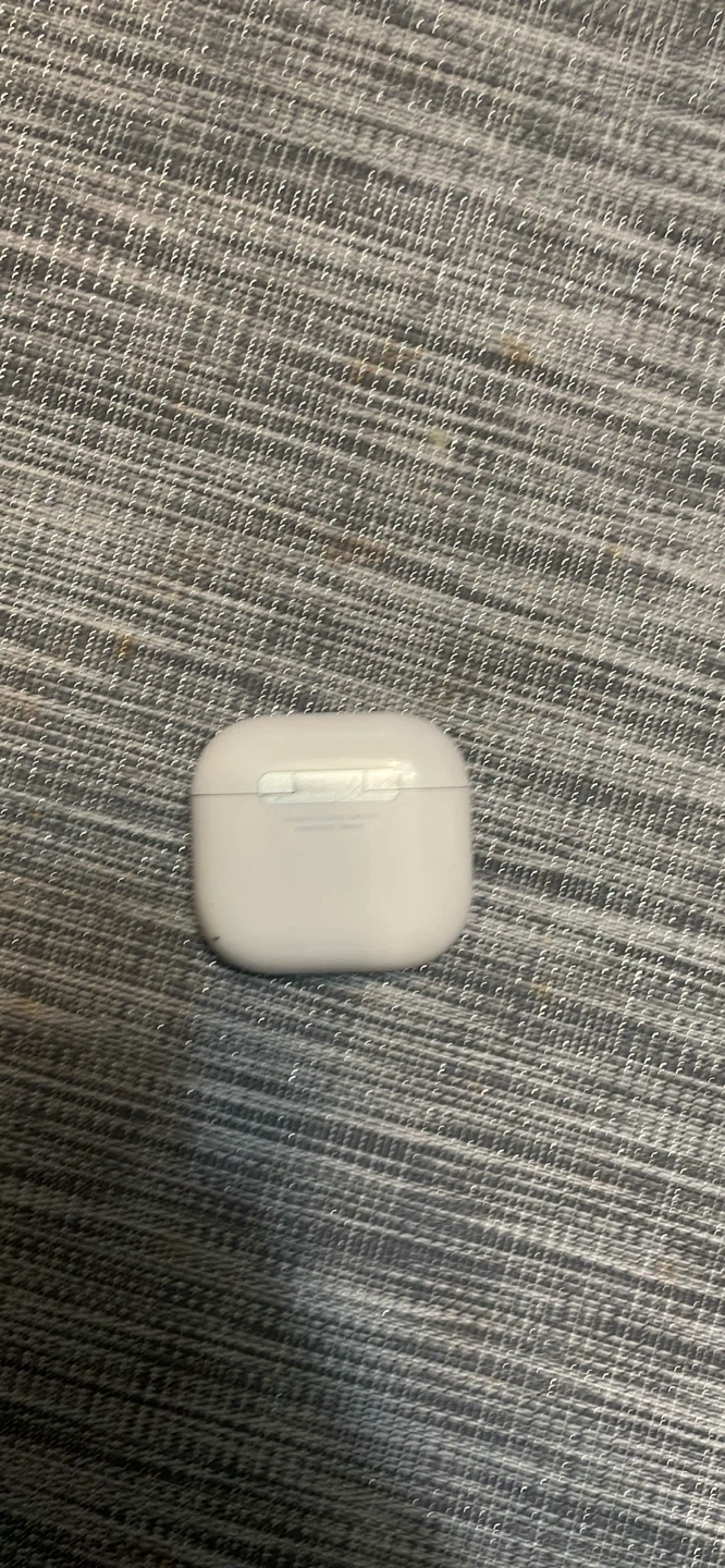 Apple AirPods 4 (ANC) - photo 3