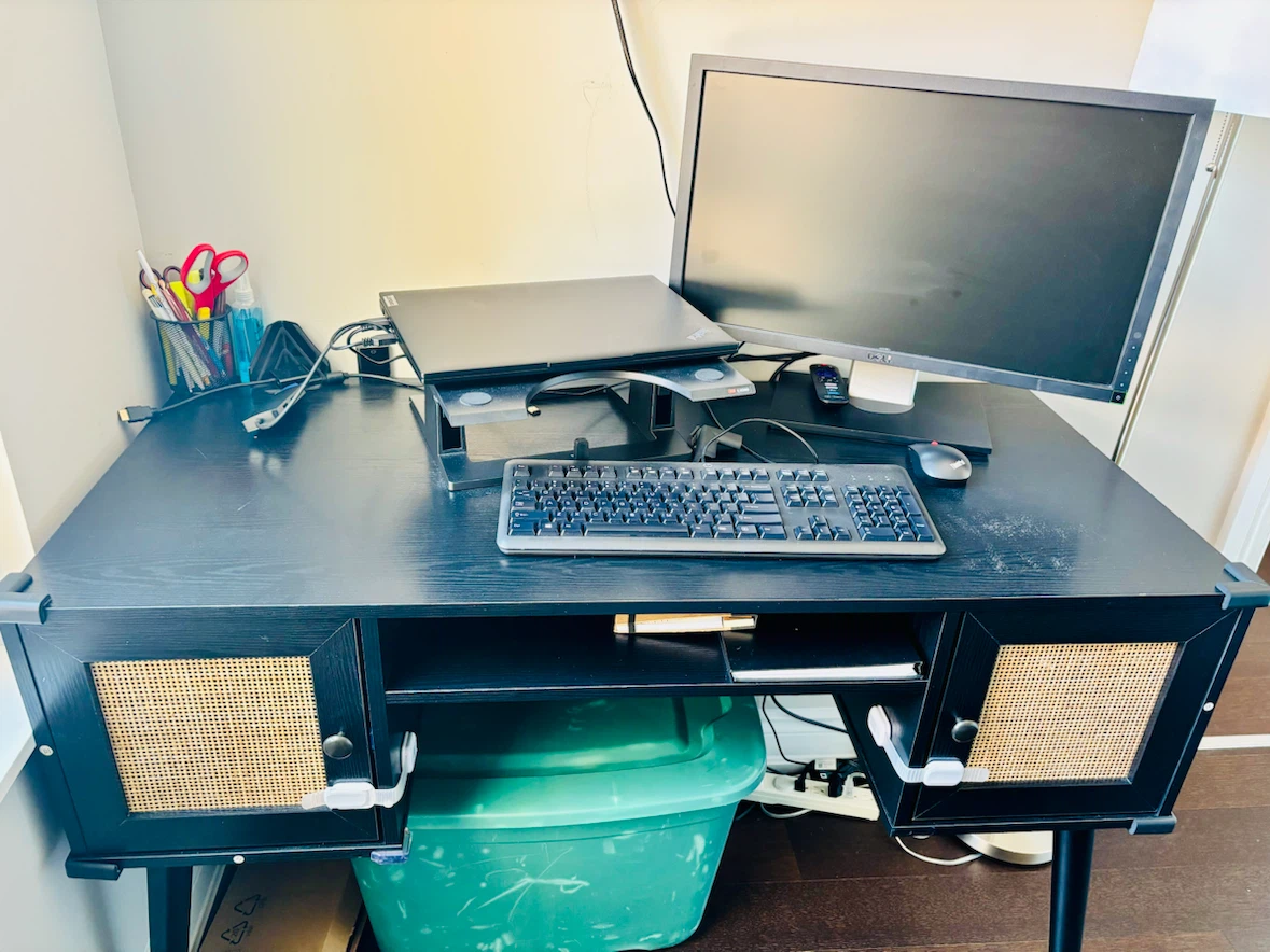 Grey Executive Office Chair and wooded table - photo 3