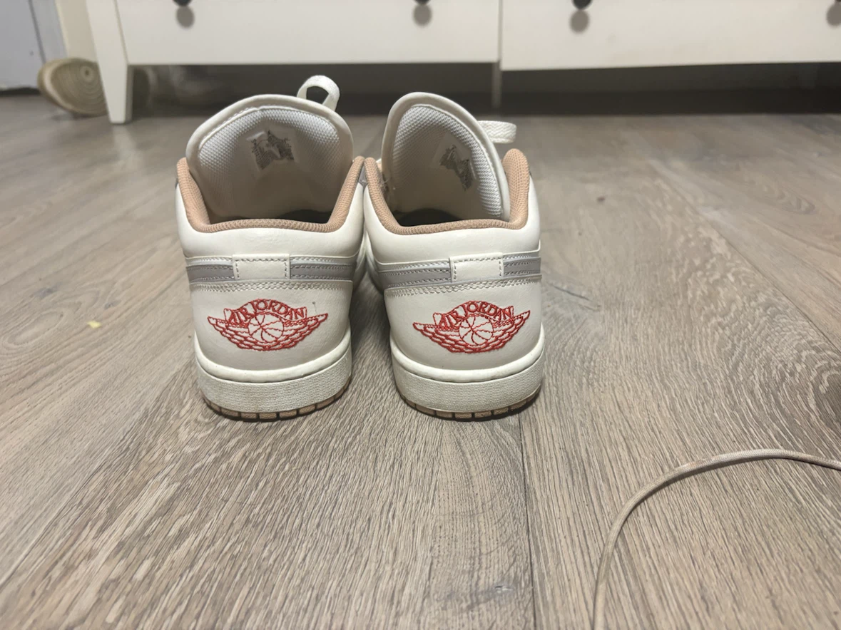 Air Jordan 1 Low Sneakers