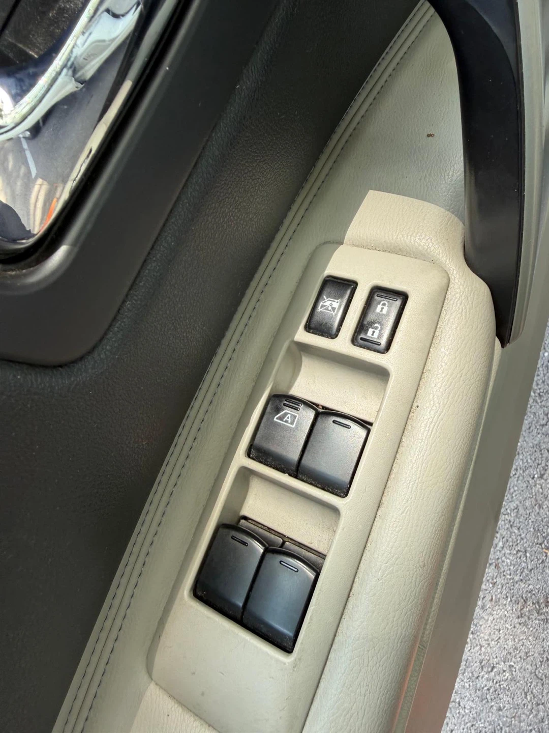 Nissan Rogue SUV 2010 - photo 5