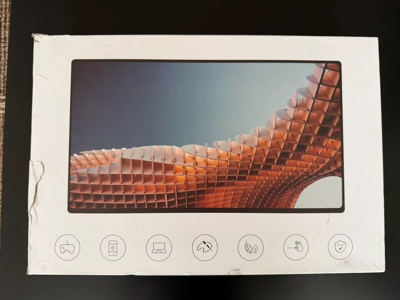 Portable Monitor with Smart Cover - photo 2