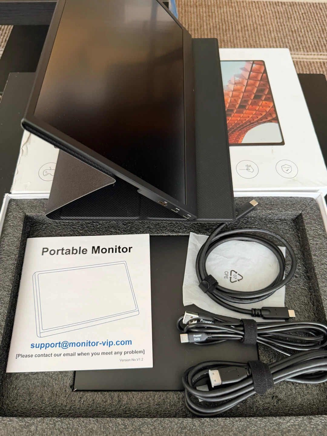 Portable Monitor with Smart Cover - photo 5