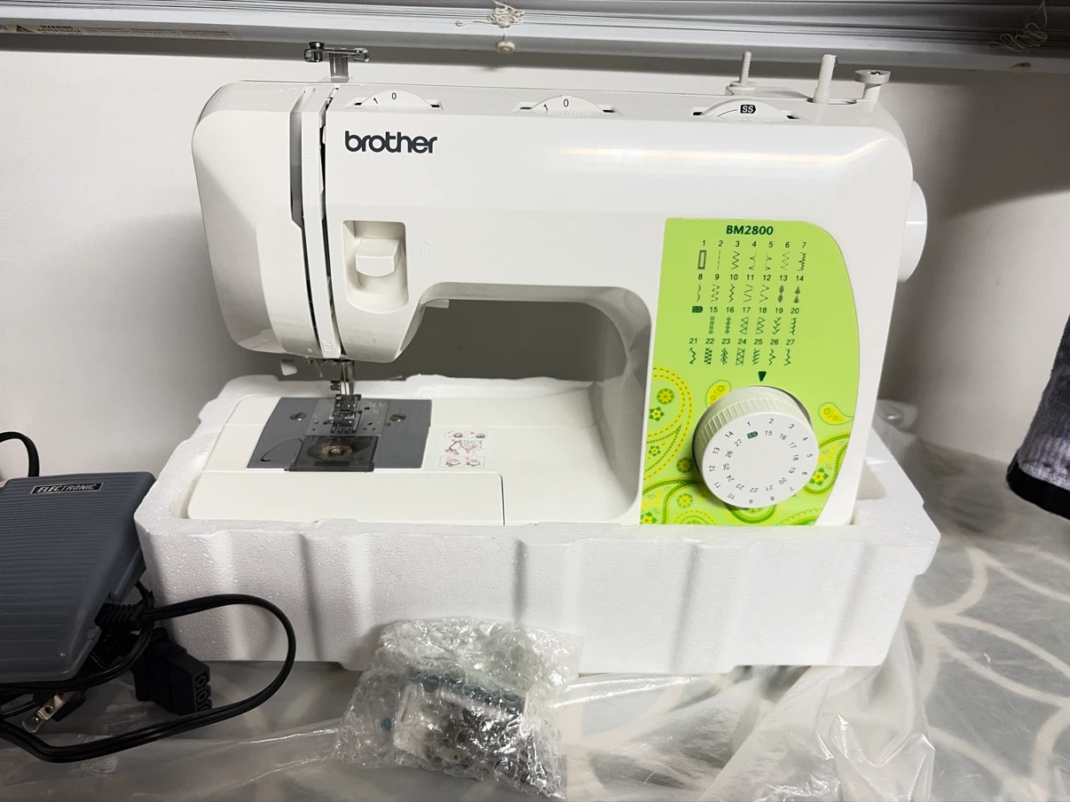 Brother BM2800 Free Arm Sewing Machine - photo 2