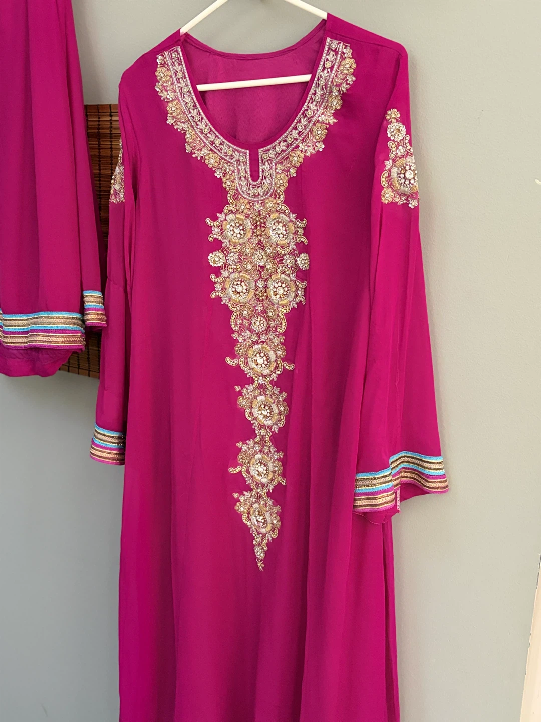 Women's Pink Embroidered Kurti and Dupatta Or Scarf  Set - photo 2