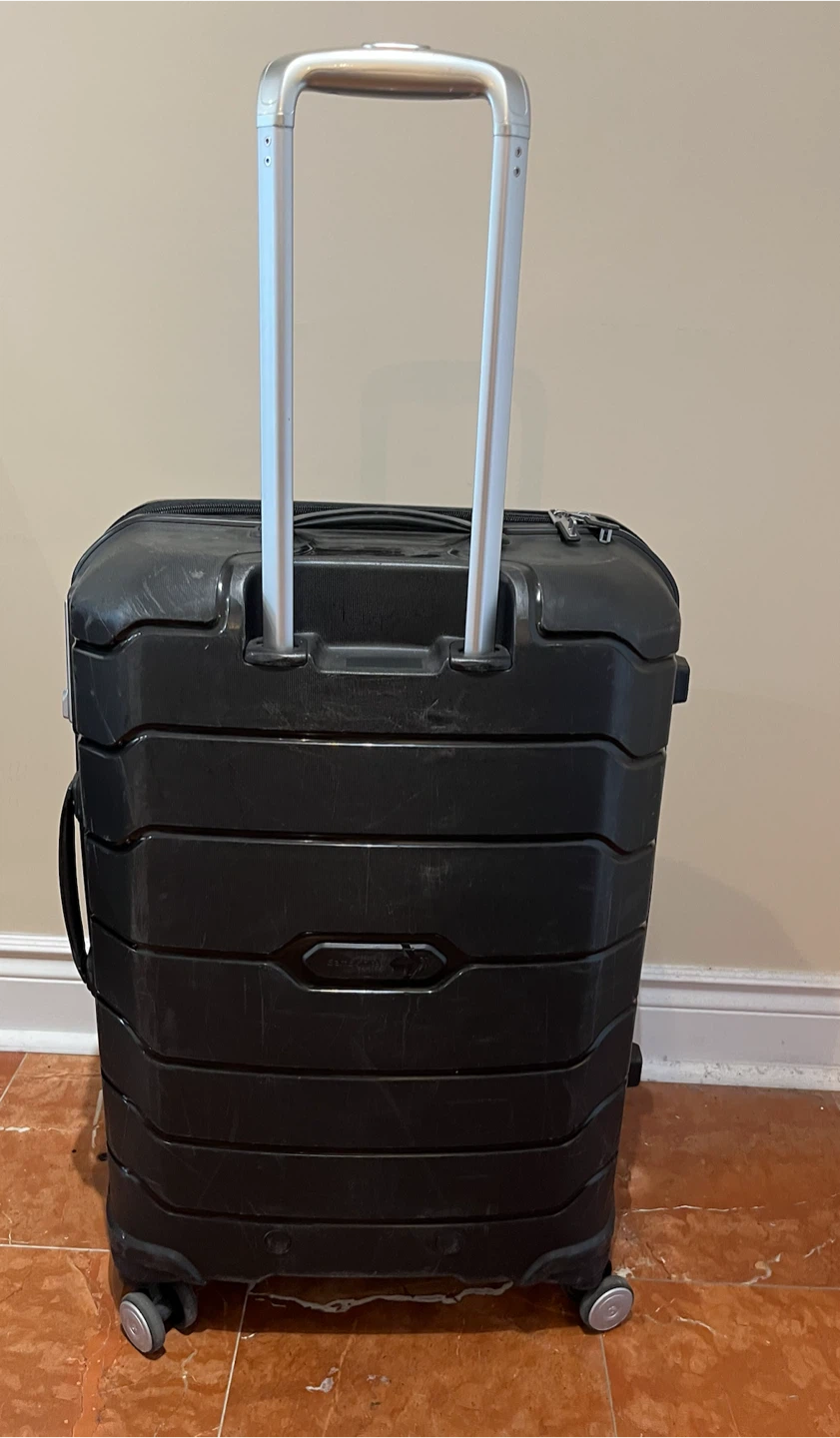 Samsonite Black Large Hardcase  Luggage