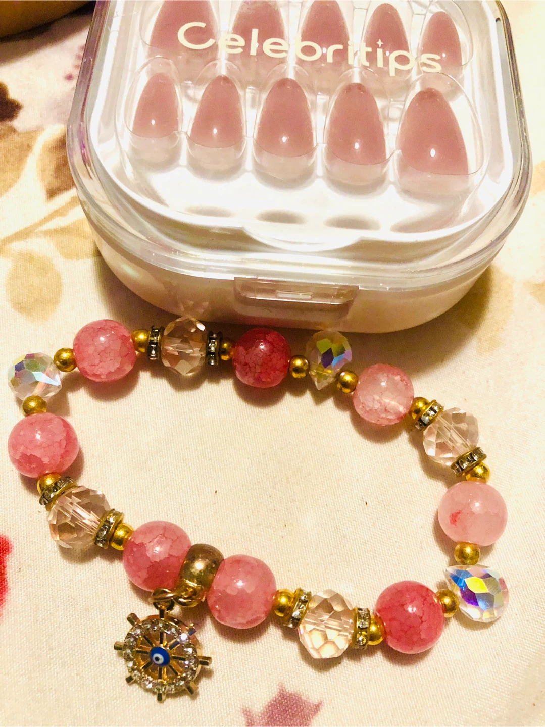 Girls Lot: Bracelet, Small Press on Nails, Pencil case, Nike Cap - photo 3