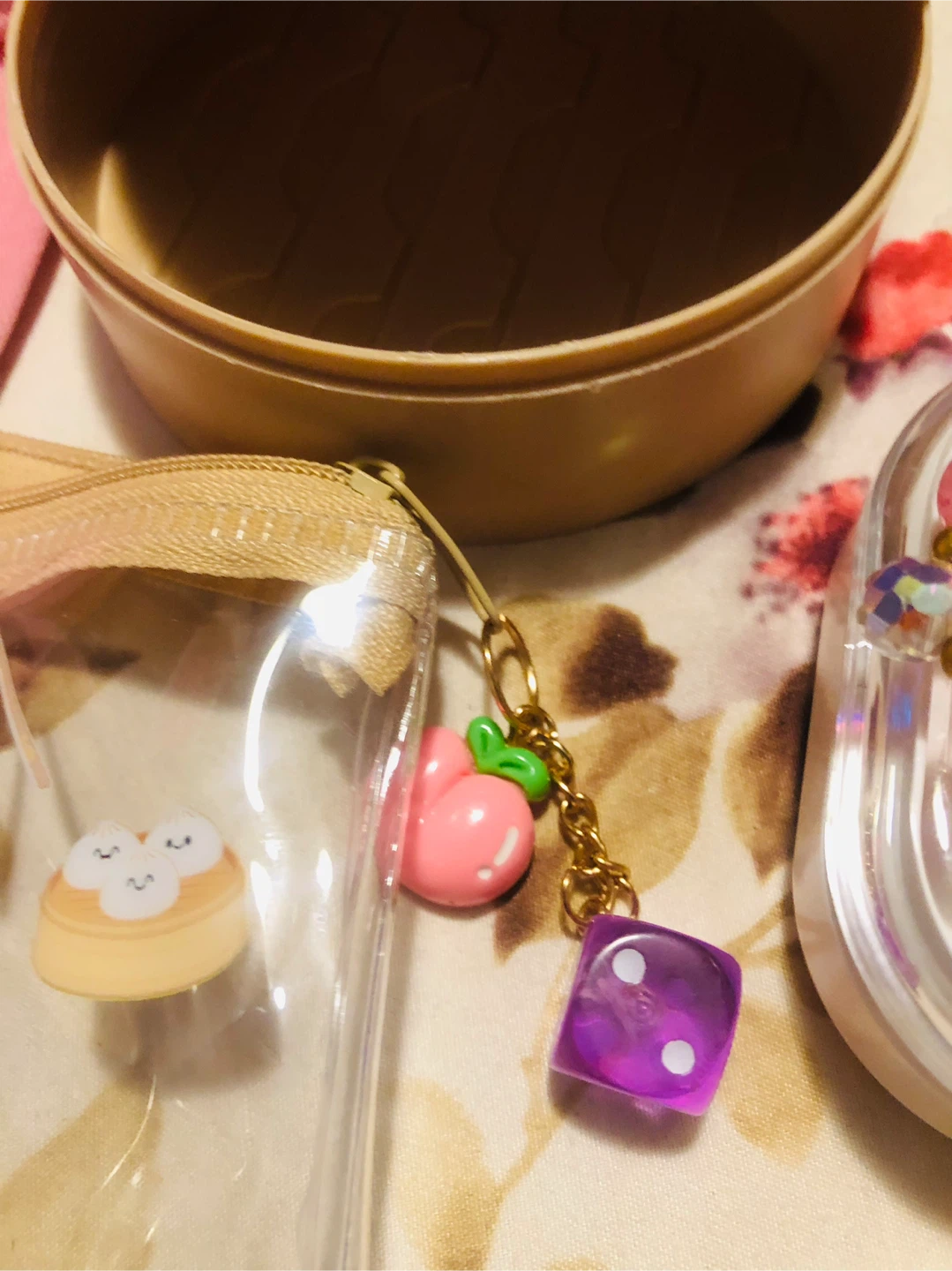 Girls Lot: Bracelet, Small Press on Nails, Pencil case, Nike Cap - photo 5