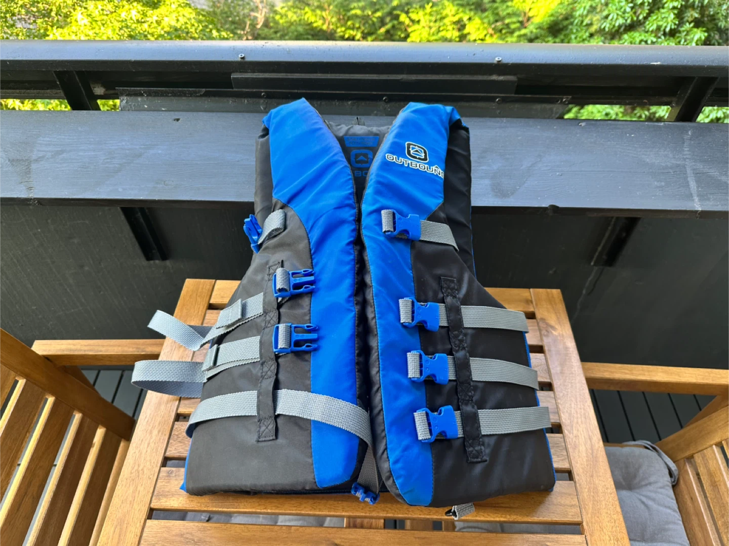 Outbound Blue Life Jacket - Small/Medium