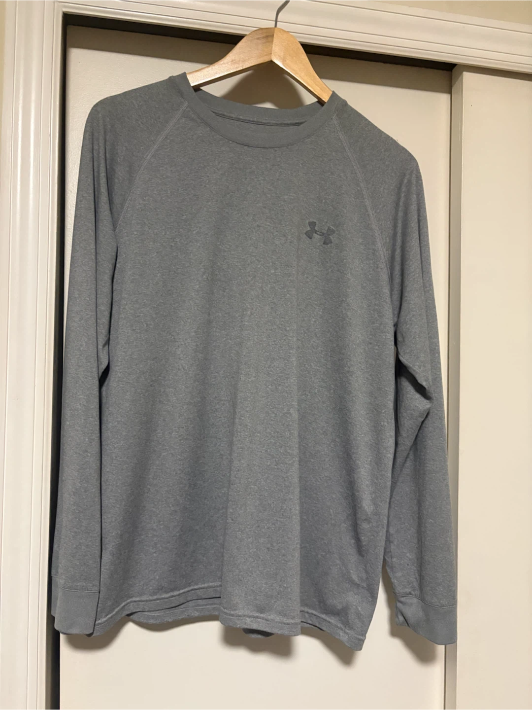 GOAT USA T-Shirt & Under Armour Long Sleeve Shirt - photo 5