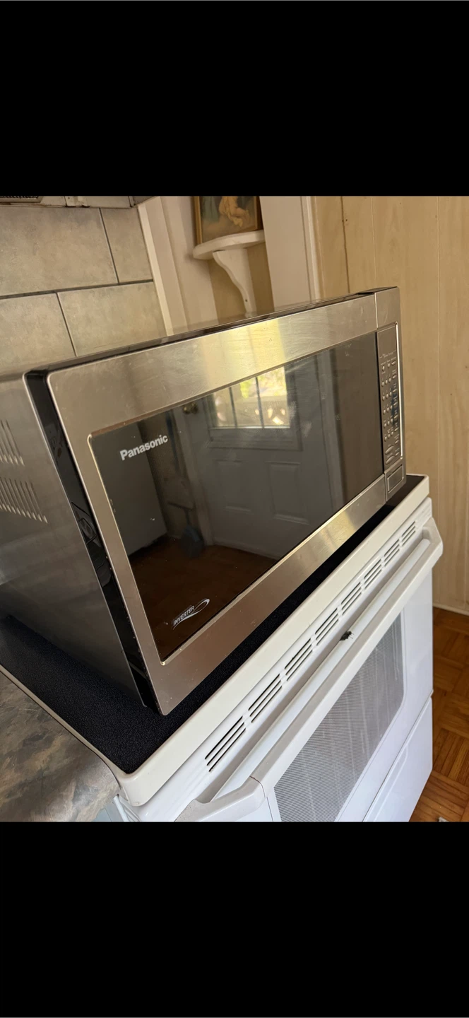 Large Panasonic Inverter Microwave Oven