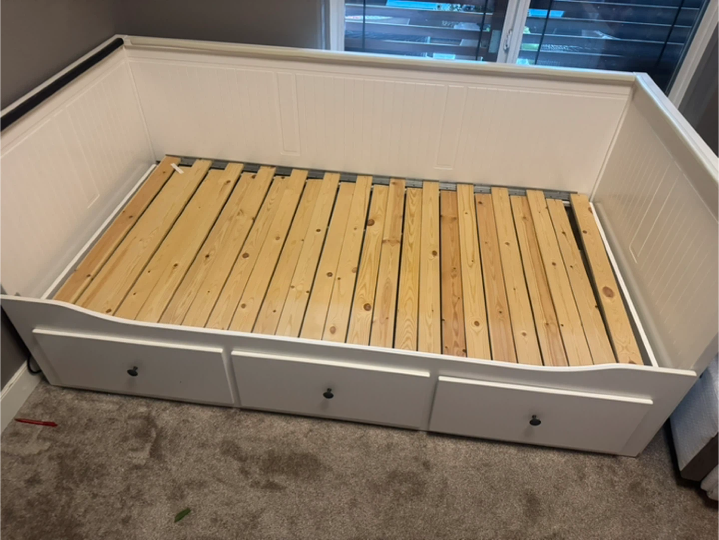HEMNES Daybed with 3 drawers/2 mattresses/ Like New - photo 5