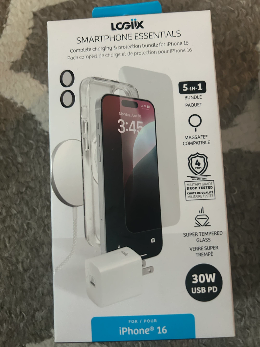 Logiix Smartphone Essentials Bundle for iPhone 16