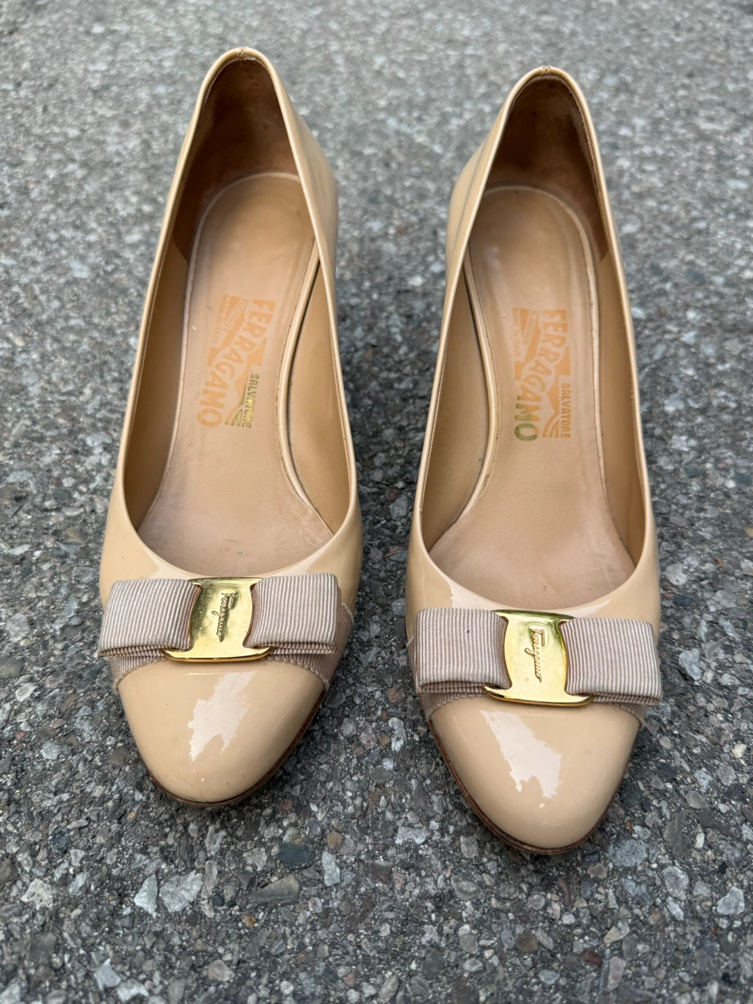 Salvatore Ferragamo Beige Patent Leather Bow Heels