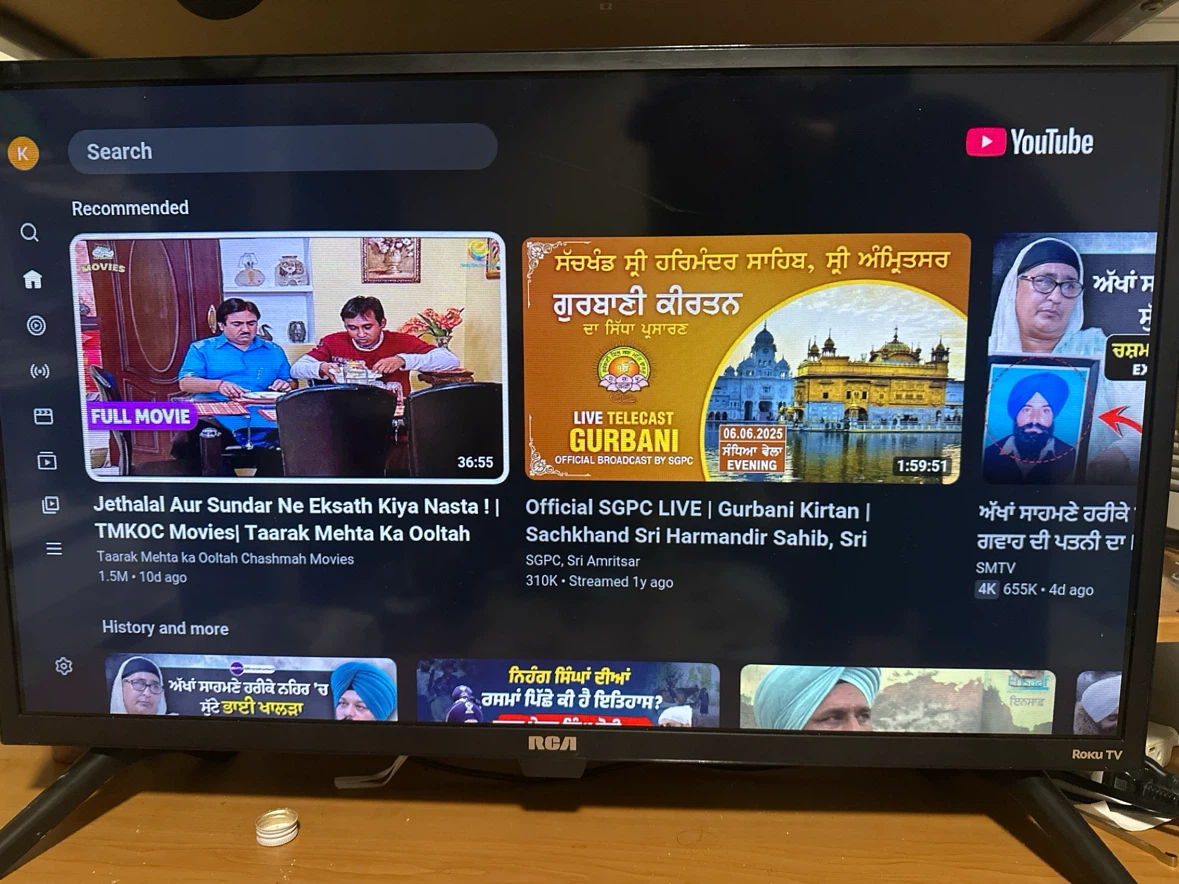 RCA 32" Roku TV with free apple TV
