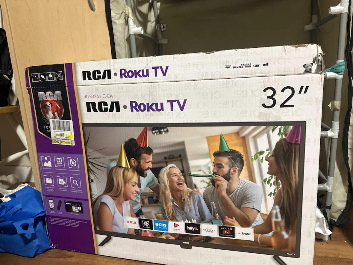RCA 32" Roku TV with free apple TV - photo 2