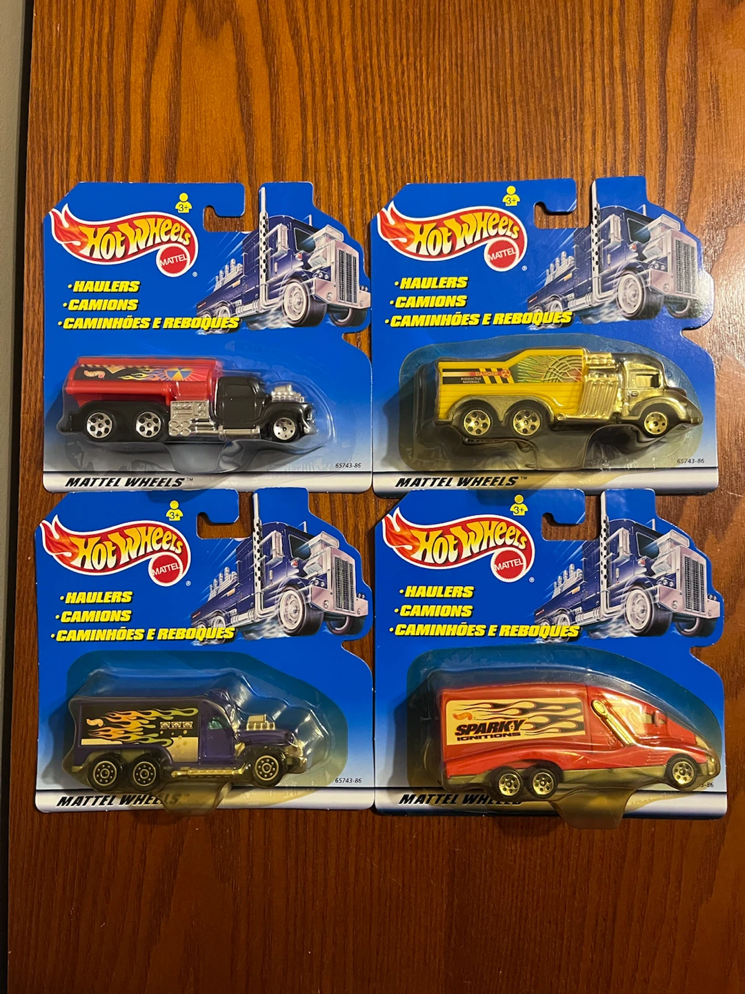 VINTAGE (1999) HOT WHEELS HAULERS