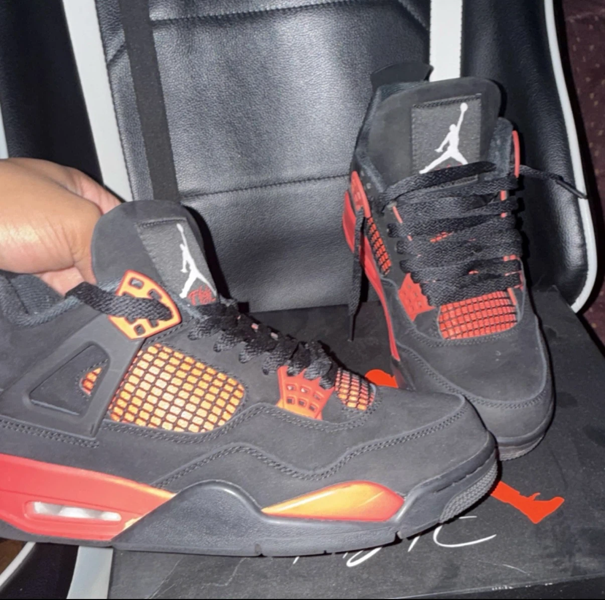 Air Jordan 4 Retro Bred Men's Size 8.5 - photo 3