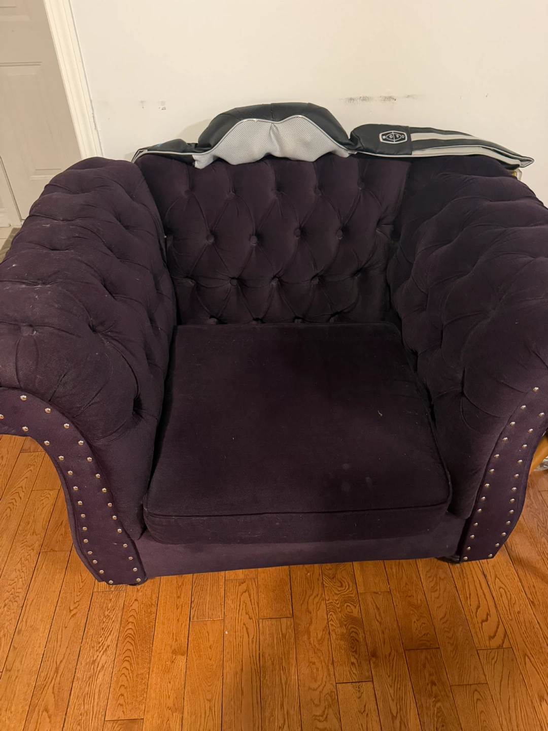 Purple Tufted Accent Chair - photo 2