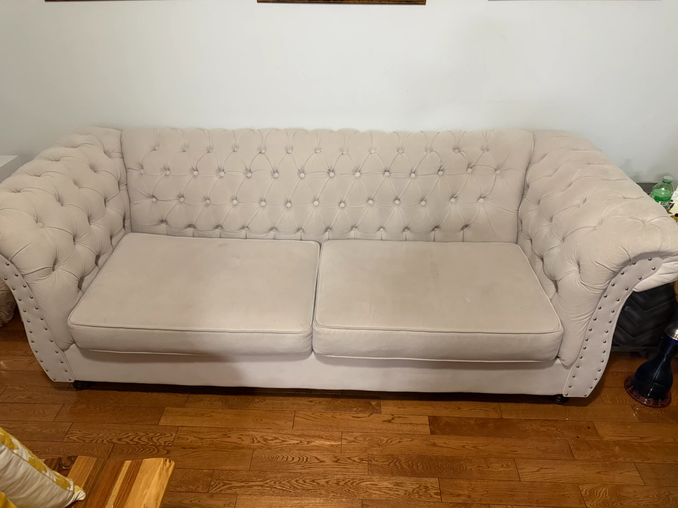 Chesterfield Sofa - Light Beige - photo 3